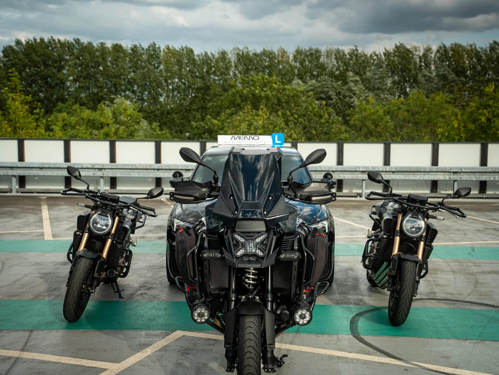 Memo Rijopleidingen - Professional driving school