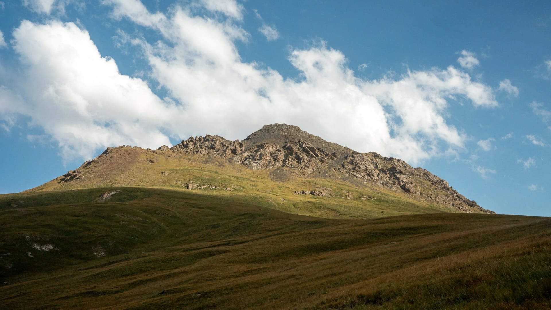 Ancient Tash-Rabat caravanserai in mountain valley